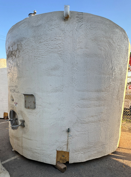 5,000 gallon stainless steel tank insulated